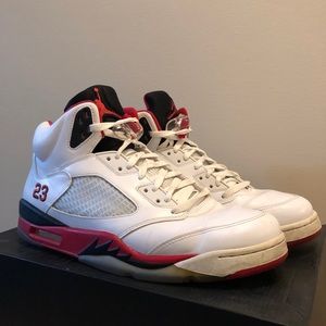 Jordan V Fire Red (Black Tongue)
